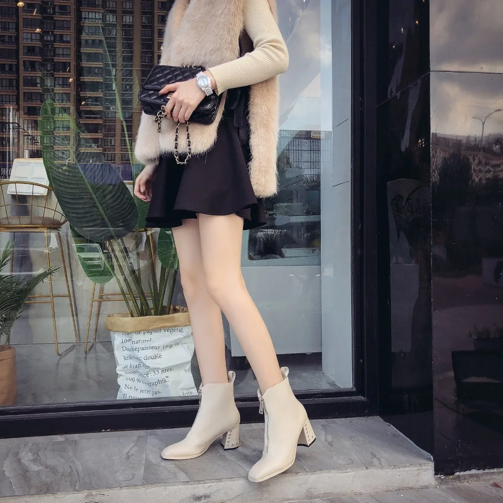 2020 Зимние новые женские удобные теплые бархатные Ботинки Martin модные