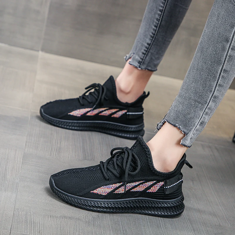 

Running Shoes Women Flying Mesh Lightweight Breathable Soft-soled Walking Shoe Wear-resistant Non-slip Shock Absorption Sneakers