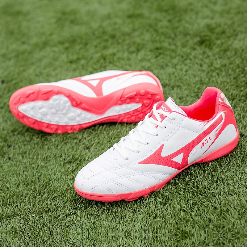 

New Soccer Shoes Men Outdoor Sport Sneakers TF Training Cleats Chaussures Zapatos Futbol Hombre Brand Kids Adults Football Shoes