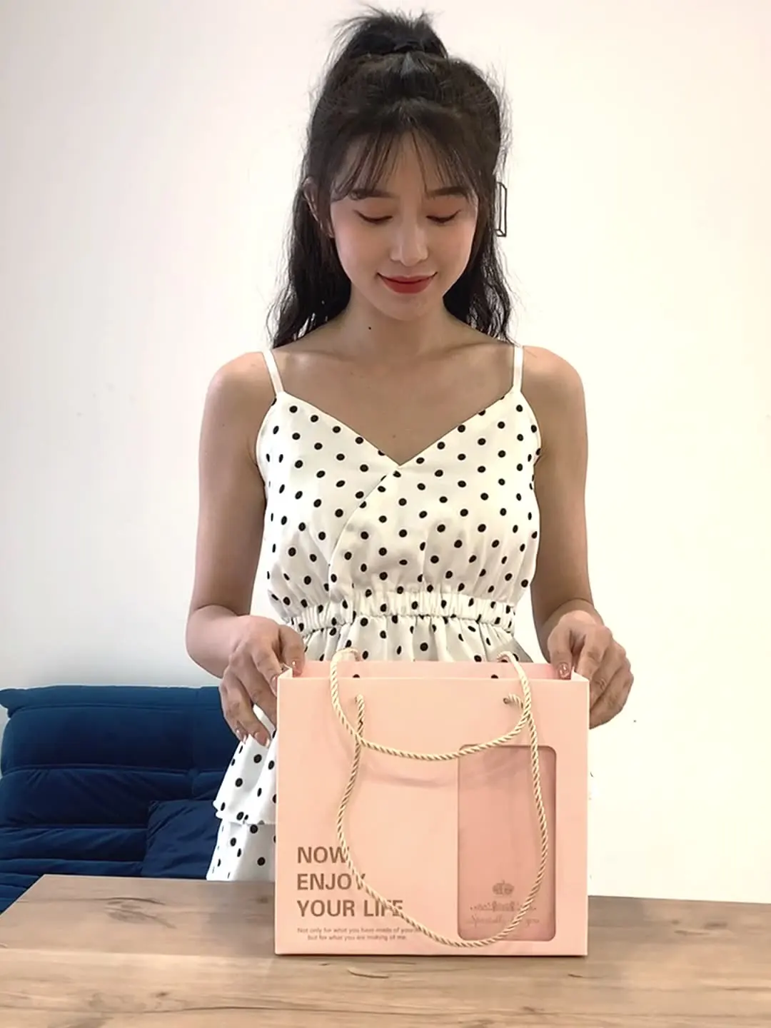 

Double Door Exquisite Jewelry Necklace Box With Hand Tanabata Valentine's Teacher's Day Soap Flower Rose Gift