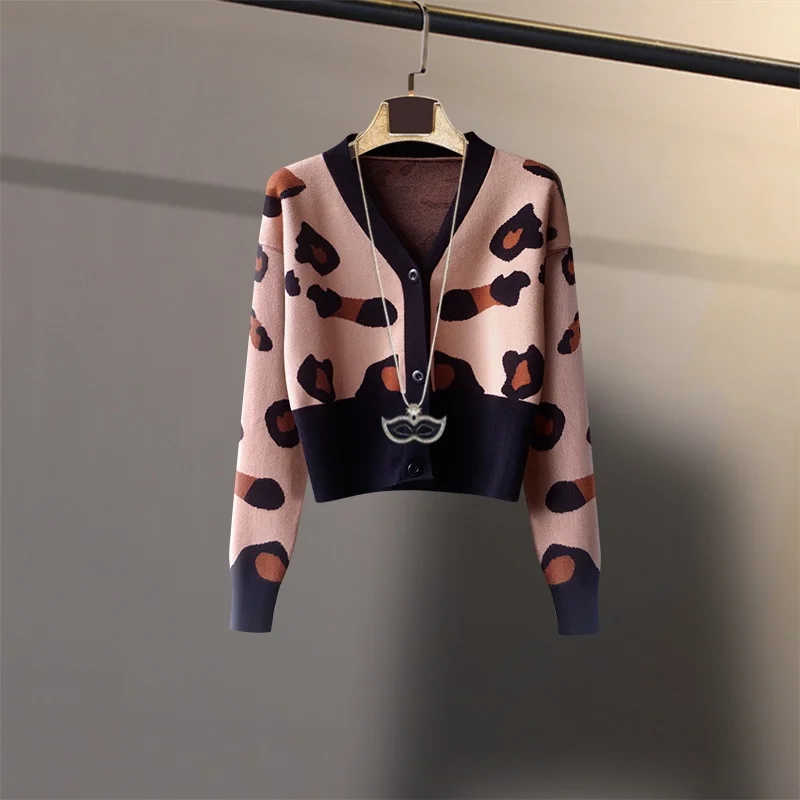 

2021 Vintage ins leopard print foreign style sweater V-neck cardigan female autumn and winter slim fit short high waist