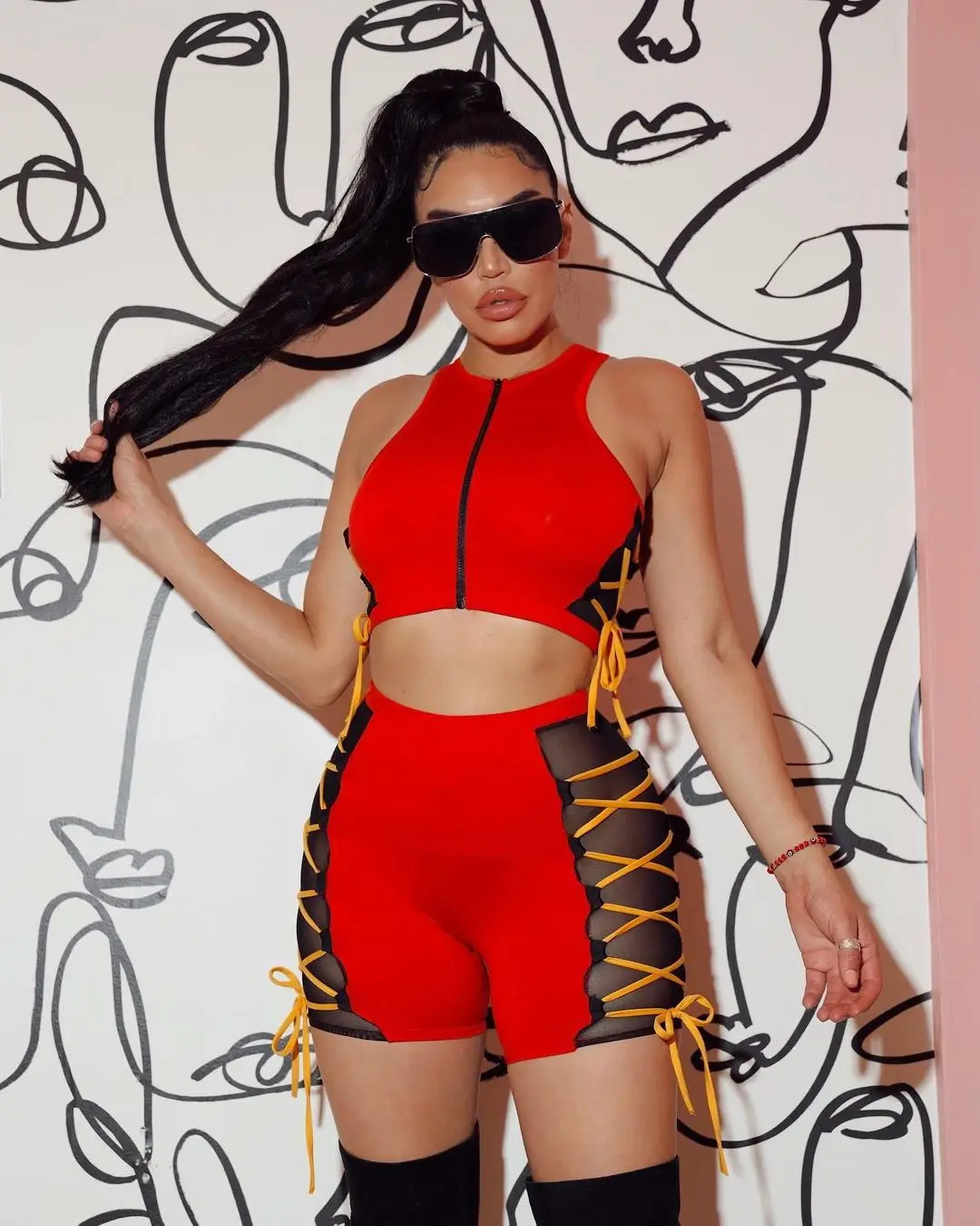 

Sexy Women Two Piece Set Cross Bangdage Crop Tank Top + Short Pants Party Night Sportwear Femme Outfit
