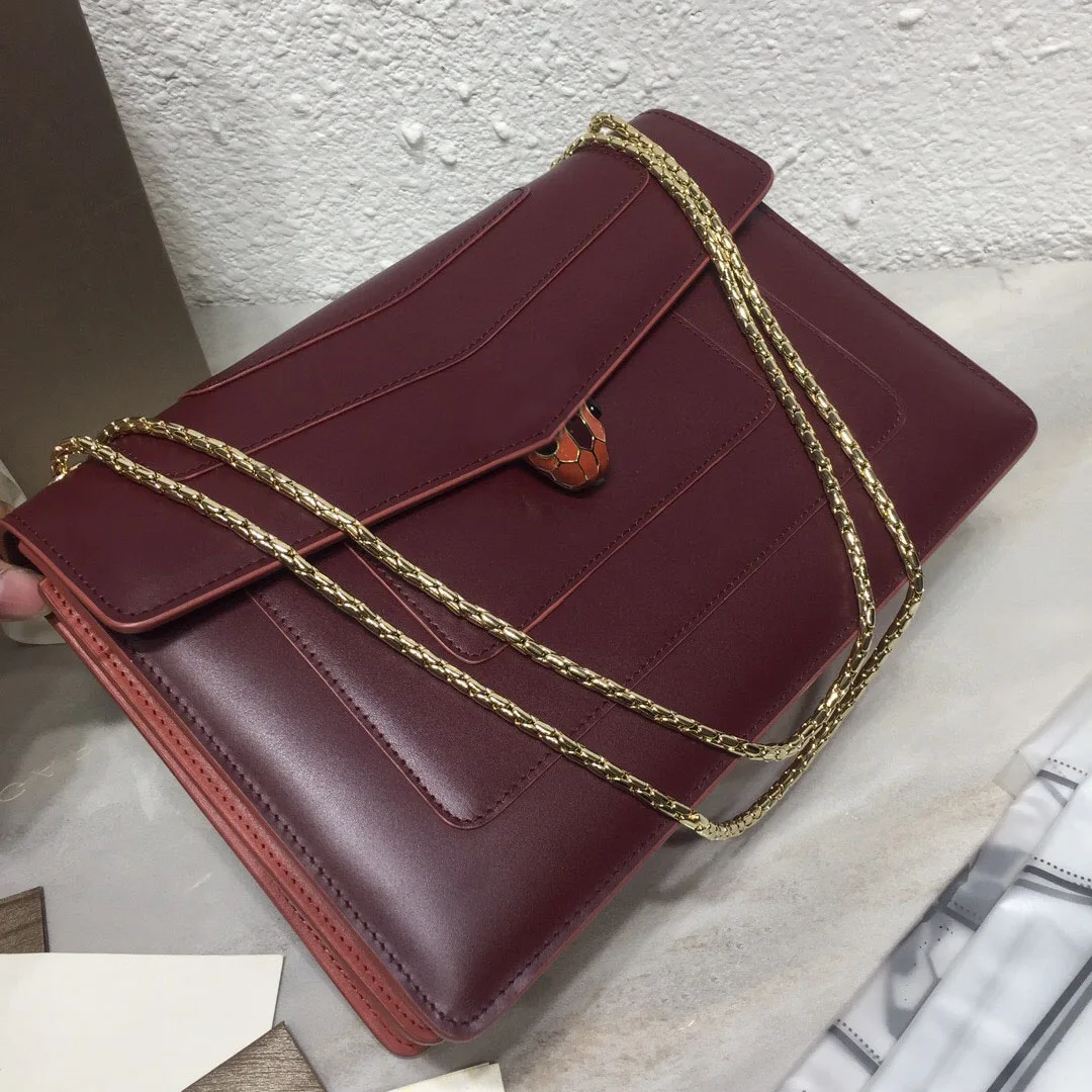 

2021 Top Women's Single Shoulder Messenger Bag Line Design Large Capacity Square Shape Star Luxury Recommendation