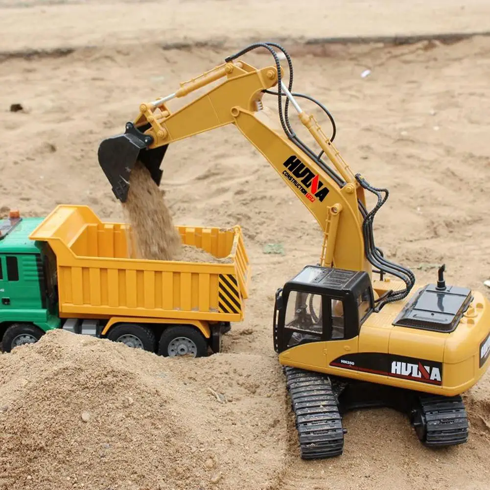 HUINA 1/14 RC грузовик Caterpillar сплава трактор монтируемая Автомобильная 2 4 ГГц