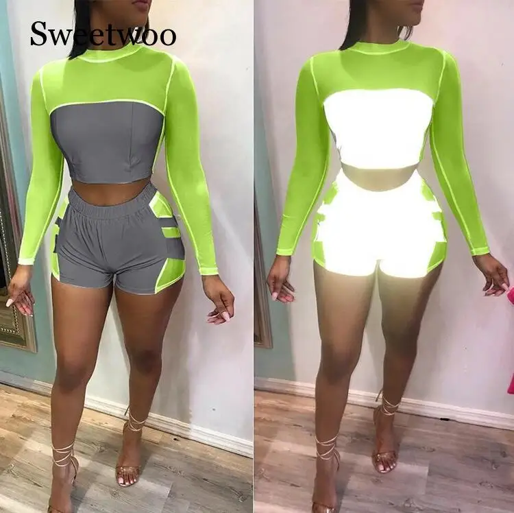 

SWEETWOO Women's Yoga Sports Wear Mesh Splicing Slim Fit Reflective Sports Suit Umbilical Splicing Jacket+Sports Shorts