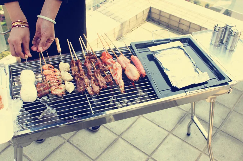

Barbecue home charcoal grill small mini carbon outdoor field full set of tools barbecue stove shelf