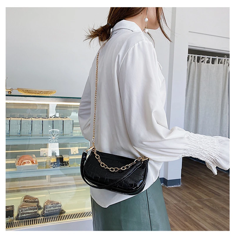 

Retro crocodile pattern chain tote bag women 2021 fashion retro handbag female small underarm bag casual retro mini shoulder bag