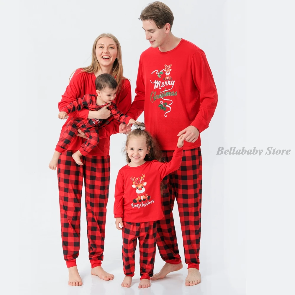 Фото 2022 Новогодняя Пижама семейный пижамный комплект Рождественская с оленем красная