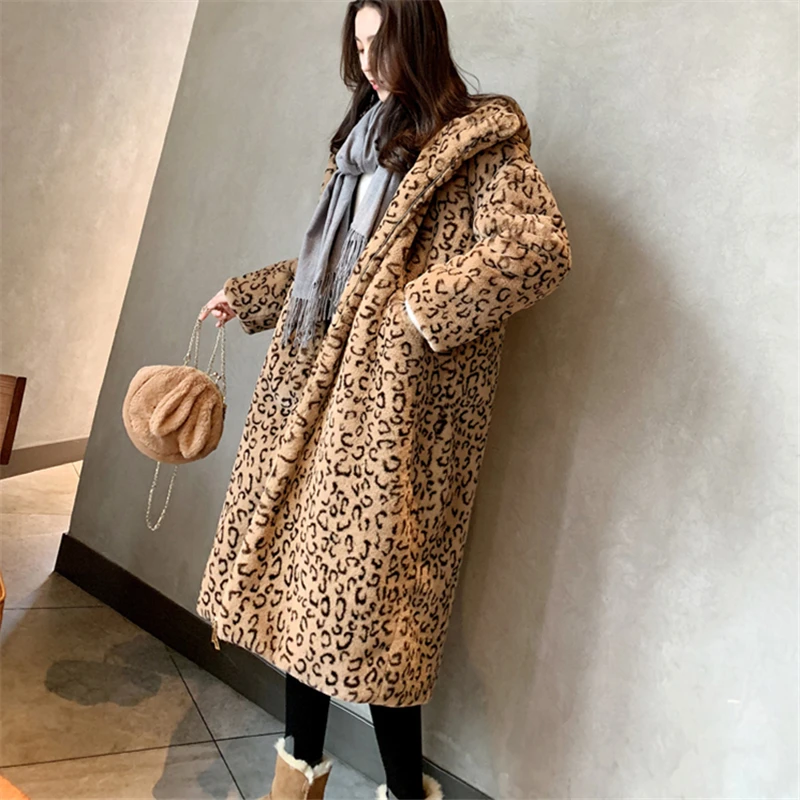 Женское леопардовое меховое пальто новинка зимы 2019 длинное с капюшоном из