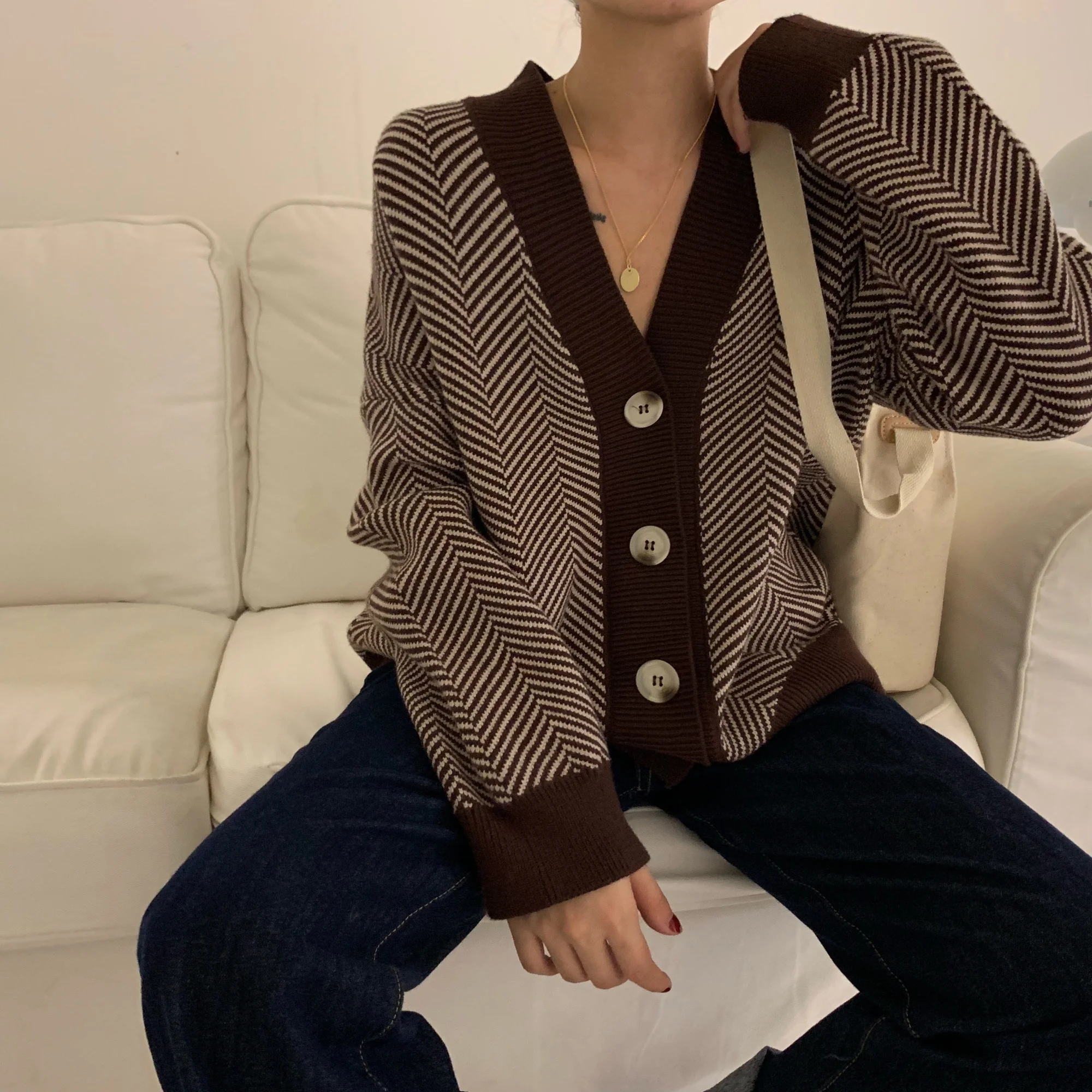 

Lazy Wind V-neck Loose Herringbone Cardigan Sweater Autumn Winter Long Sleeve Sweater Women's Coat