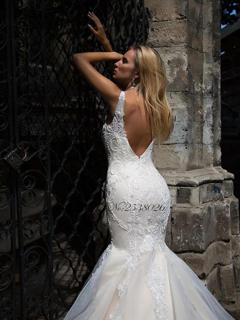 

Liyuke Double V-Neckline Of Mermaid Wedding Dress With Rhinestones Backless Gorgeous Bride Dress