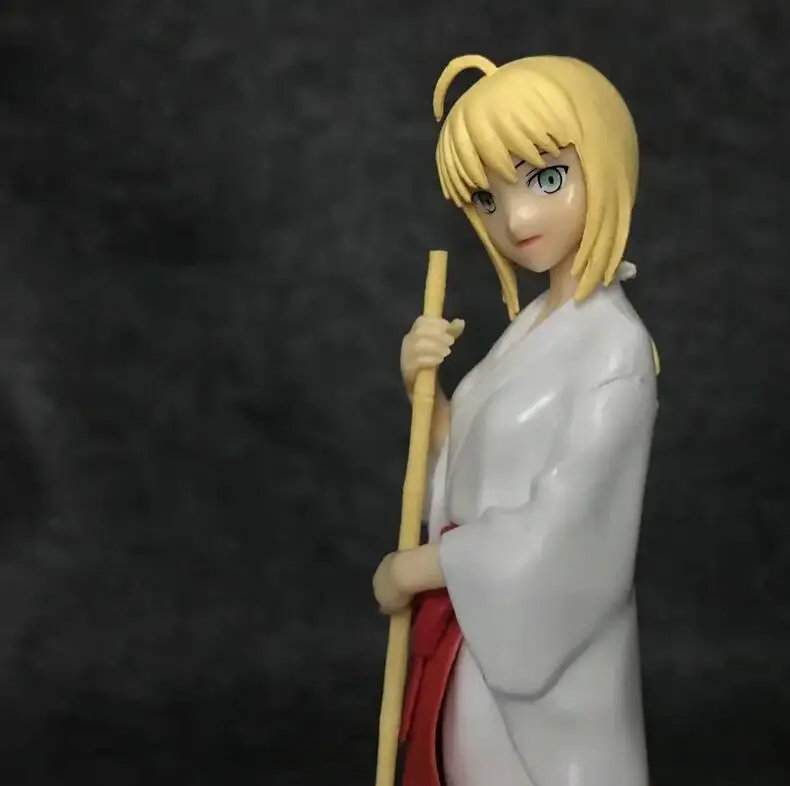 

21cm Fate/Stay Night Saber kimono Anime Action Figure New New Collection figures New Collection for Christmas gift