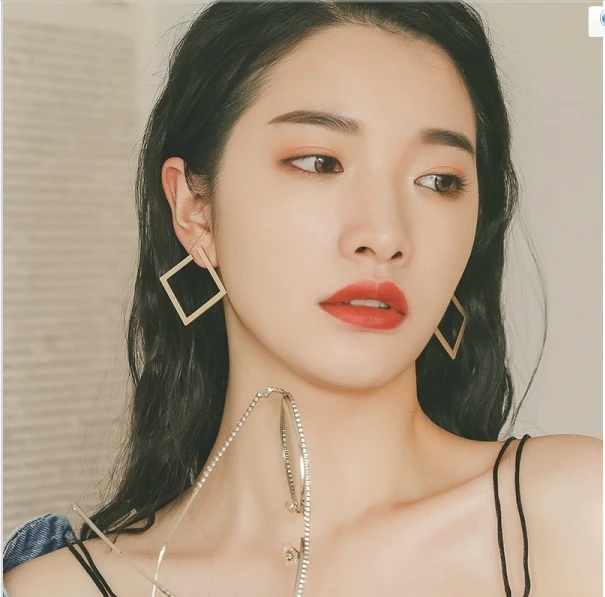 Женские серьги с геометрическим узором большие металлические в ретро-стиле