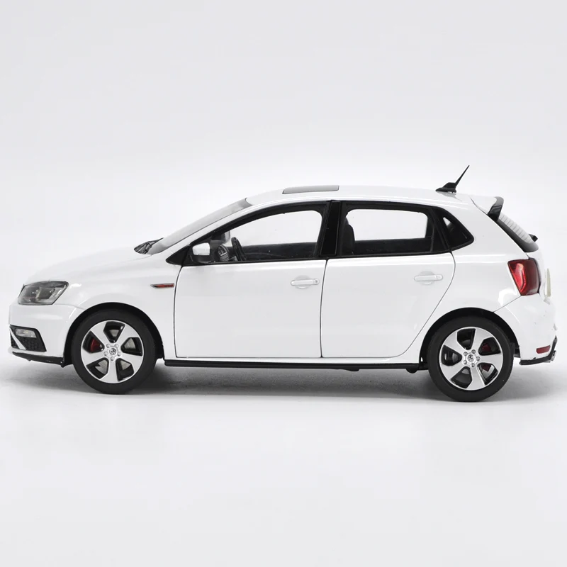 1:18 VW 2015 POLOGTI Литой Сплав литья под давлением модели автомобиля игрушки