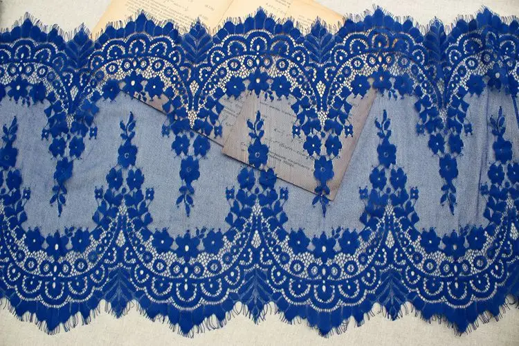 3 метра 35 см ширина черные белые красные ресницы кружевная отделка цветы нижнее