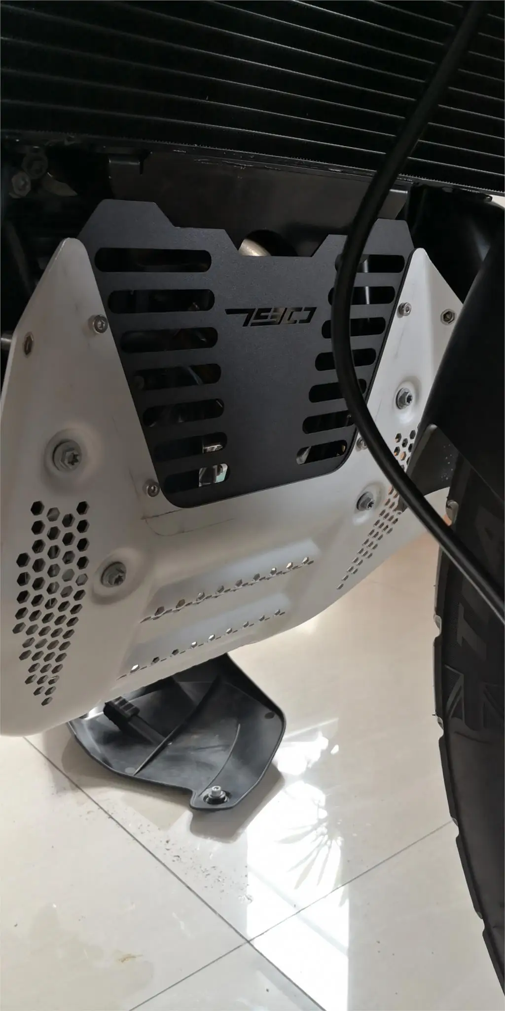 

Motorcycle Accessorie Aluminum Engine Guard Cover and protector crap flap bashplate Cover For 790 ADV R/S Adventure 2019