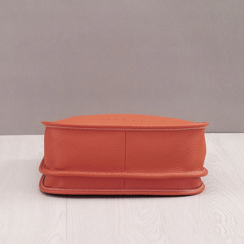 

Women's Bucket Bags Cow Leather Litchi Grain Crossbody Bags Hollow-carved Shoulder Bags Ladies Small Leather Designer Bag Female