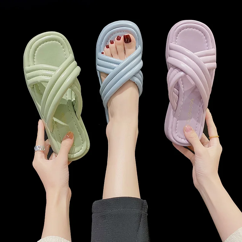 

Shoes House Slippers Platform Rubber Flip Flops Slides Slipers Women Fashion Hawaiian Soft 2021 Flat Luxury Fabric PU Shoes Slip