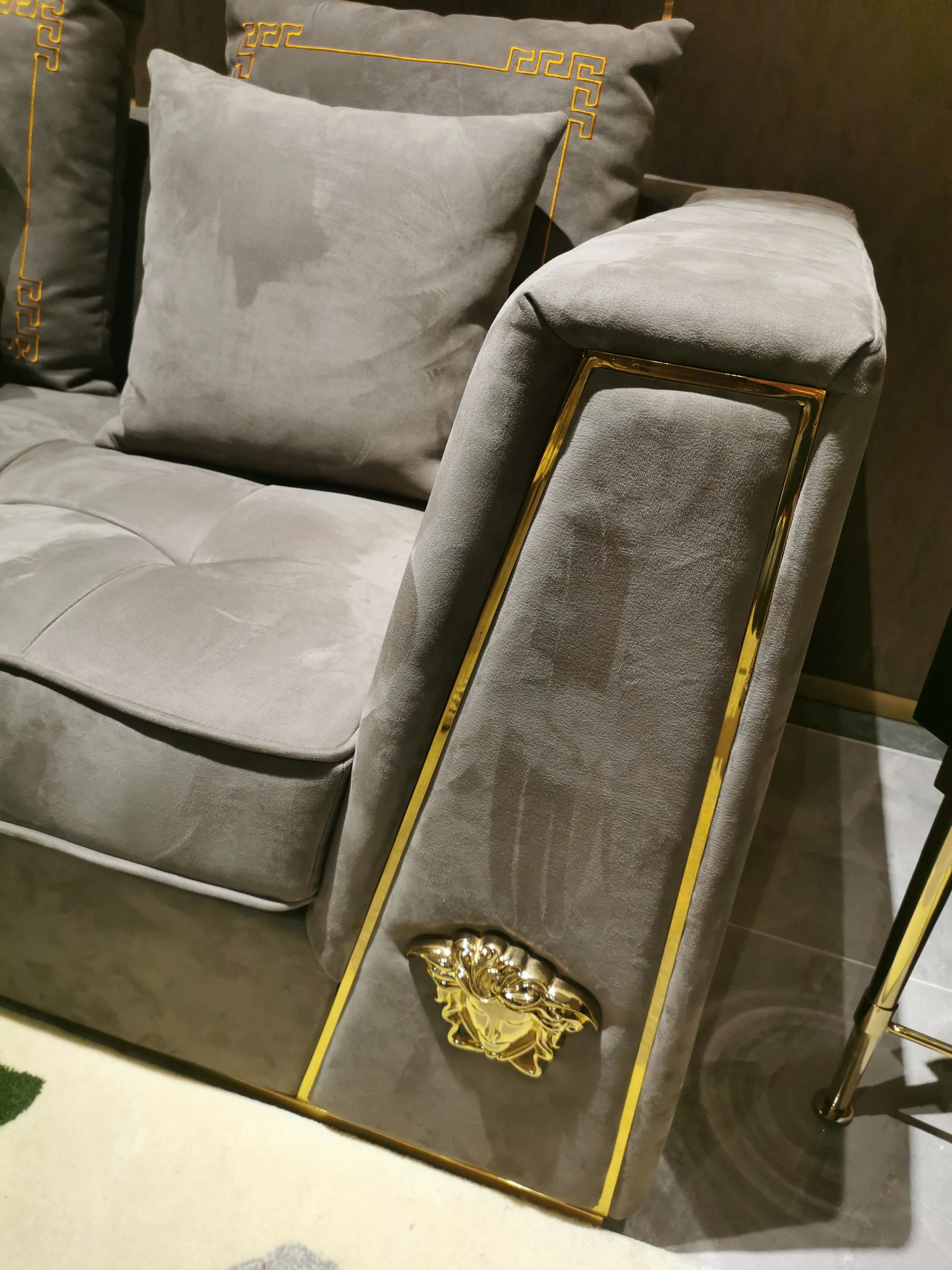 Диван из искусственной ткани для гостиной в современном скандинавском стиле