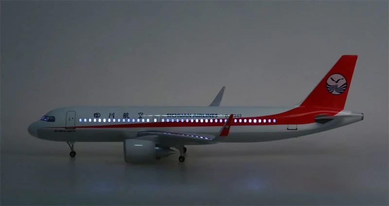 1/80 масштаб 47 см самолет Сычуань авиакомпания Airbus A320 neo модель светодиодный свет и колесо шасси литье под давлением модель самолёта из смолы игрушка