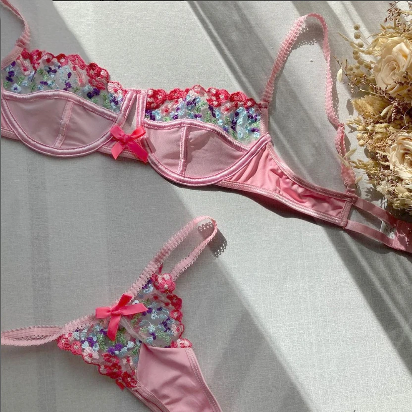 

Новый сексуальный комплект нижнего белья, кружевной комплект нижнего белья с цветочной вышивкой, Женский комплект нижнего белья пуш-ап, сет...