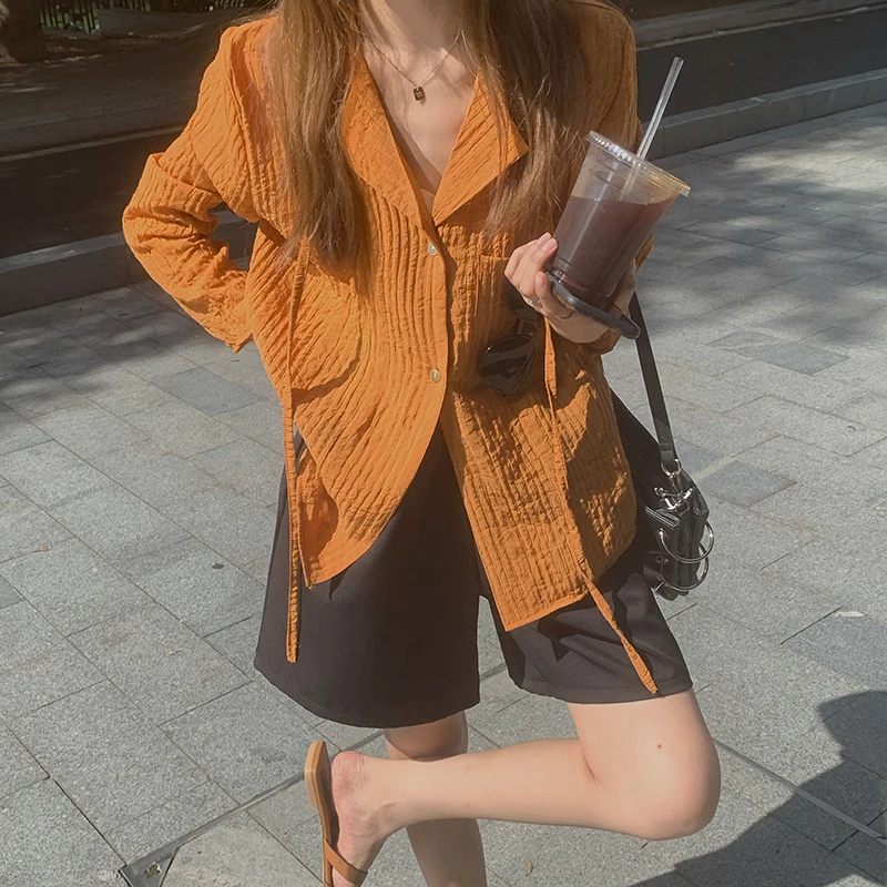 

Женская однобортная рубашка на шнуровке, осенняя блузка с отложным воротником и длинным рукавом, однотонная шикарная блузка со складками и ...