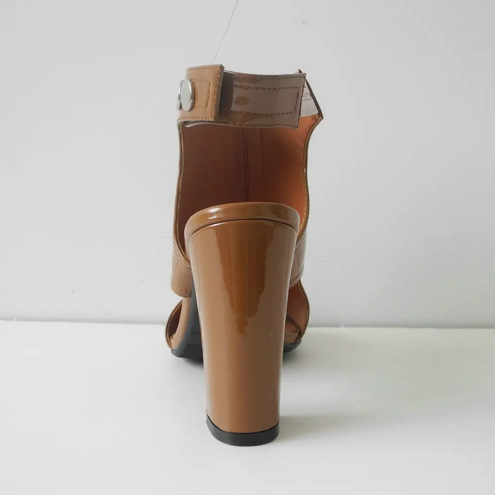 Летние женские босоножки из искусственной кожи на высоком каблуке кофейные