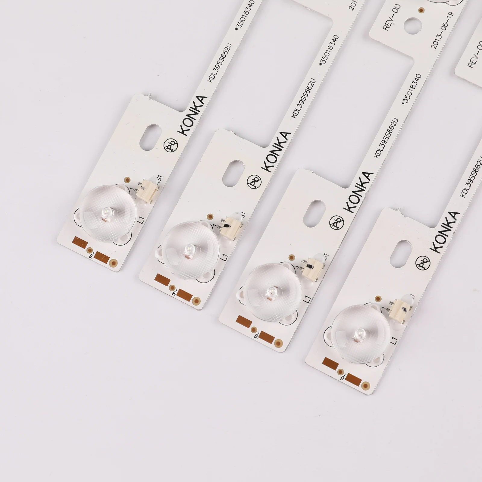 Светодиодные ленты для телевизоров Toshiba комплект лент подсветки телевизора 40L5400