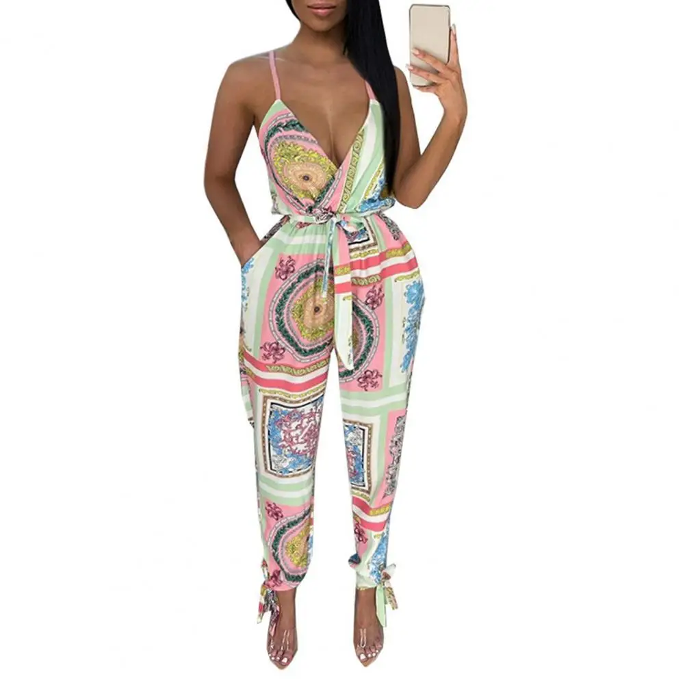 

Женский укороченный комбинезон на бретелях-спагетти с этническим принтом