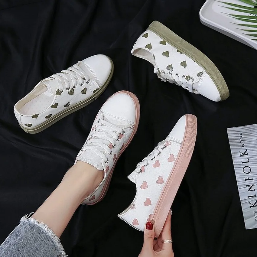 Туфли женские весенние на плоской платформе повседневные модные кроссовки с
