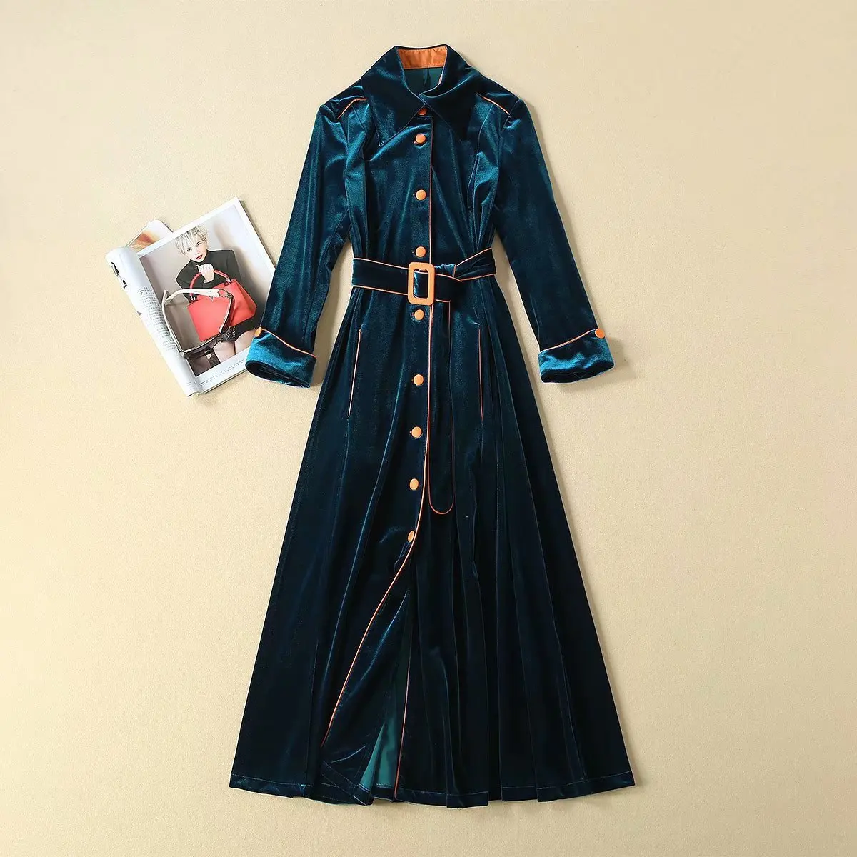 Женское однобортное платье с отложным воротником оранжевое Плиссированное