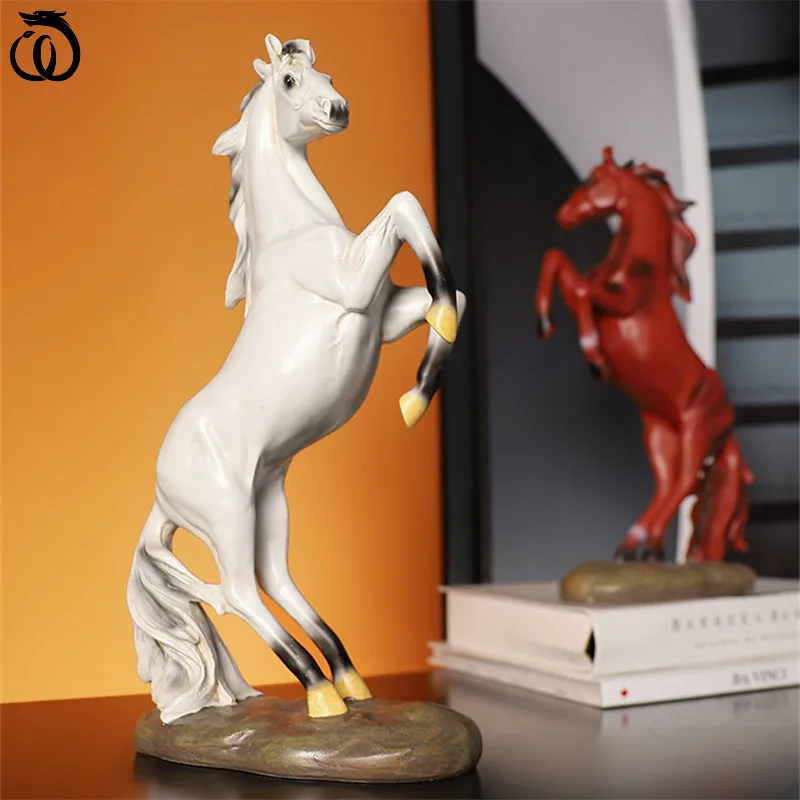 

Abstract Horse Art Sculptures Decoration White Brown Animal Figurine Statues Resin Craft Home Decor Living Room Desktop Ornament