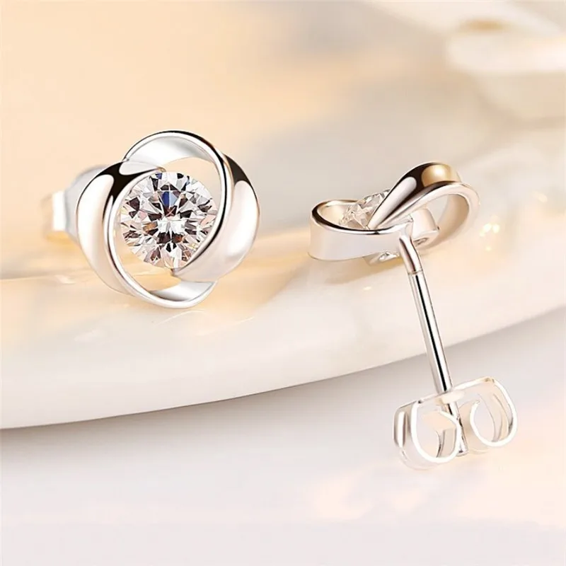 Женские серьги гвоздики со счастливым клевером из серебра 925