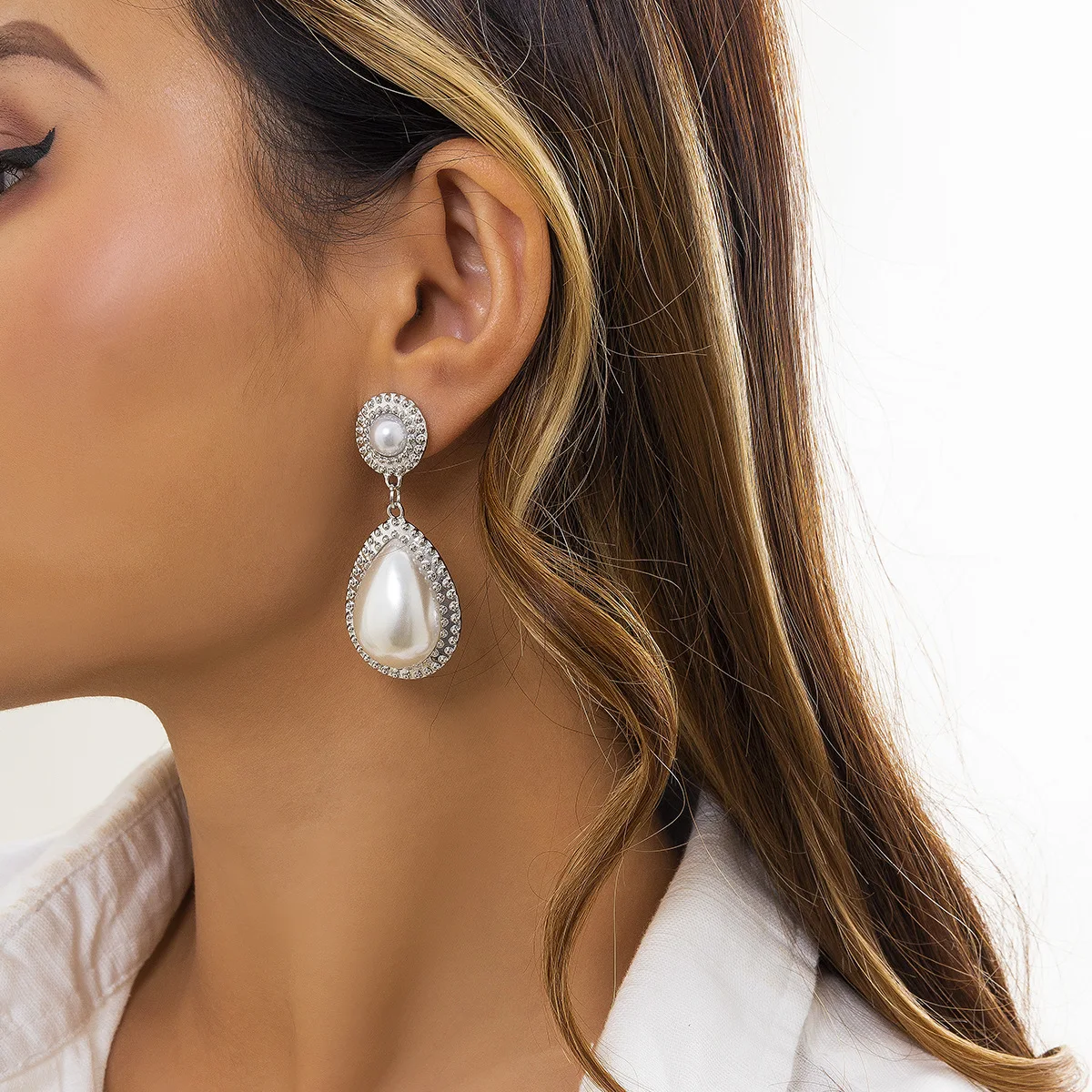 

Long Dangle Earrings for Women Bridal Fashion Waterdrop Simulated Pearl Gold Drop Earring Vintage Gold Brincos Wedding Jewelry