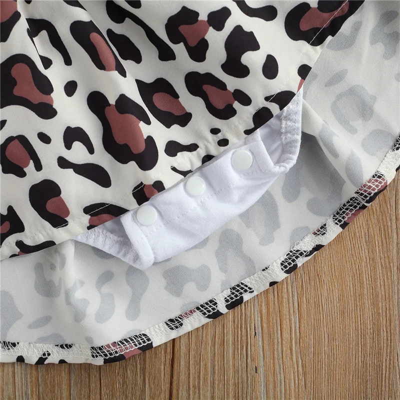 

2Pcs Newborn Baby Girls Cotton Clothes Set,Summer Casual Fashion White Deep V-neck Sleeveless Romper and Headdress,0-24Months