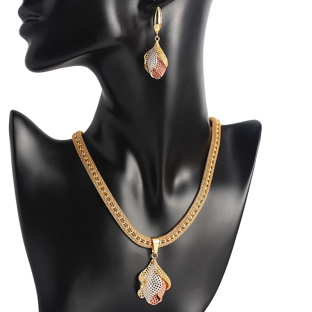 

Factory Price Jewelry Women Box 18 Gold Earring Bracelet Sets Necklace And Earing Set