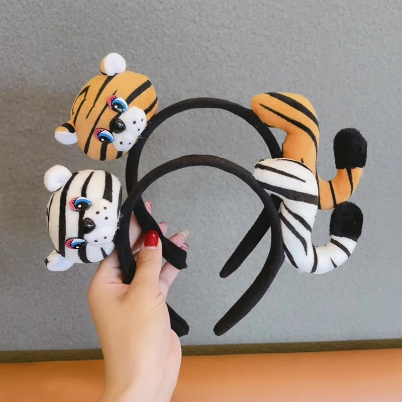 

Cute Cartoon Tiger Headband Women Furry Animals Head Hoop Plush Hair Hoop Wash Face Makeup Hair Bands Female Hair Accessories