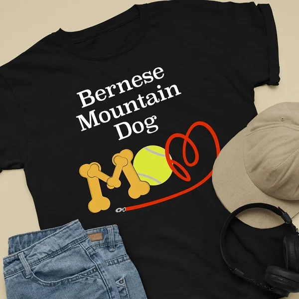 

Bernese Moun Dog Mom and Dad Comfy Cute Dog Lover T-Shirt