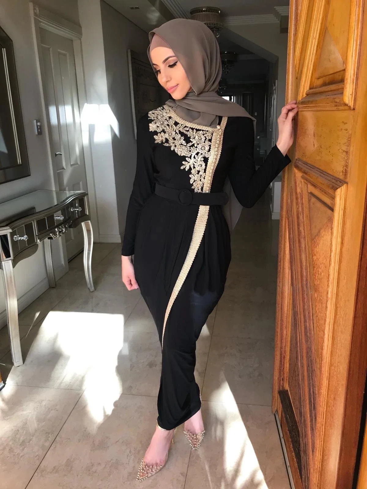 

Eid Турция мусульманское платье для женщин с бисером Abaya Дубай мусульманская одежда Abayas Vestidos Robe Long Vetement Femme Musulman De Mode