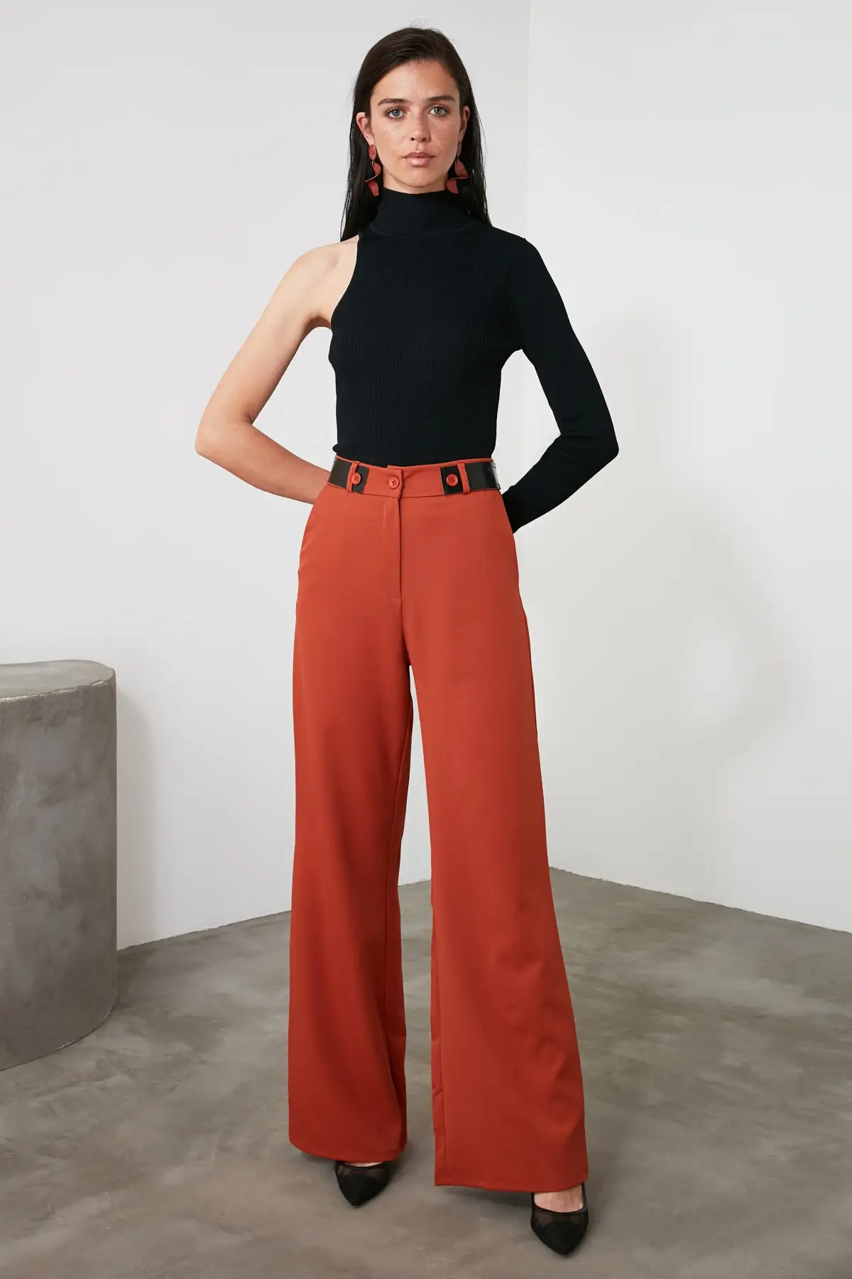 

Trendyol Belt Detail Pants TWOAW21PL0598