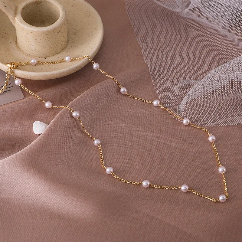 

Vintage Female White Pearl Pendant Necklace Classic Gold Color Chain Necklaces For Women Simple Bridal Ball Wedding Necklace