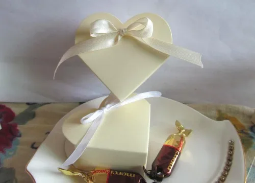 (100 шт./лот) новейшая коробка для подарков в виде сердца с лентой свадебной коробки