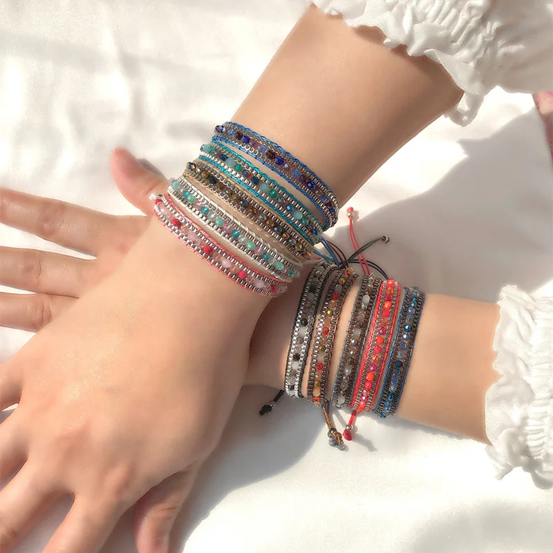 Женский плетеный браслет ручной работы с радужными бусинами и цепочкой дружбы в