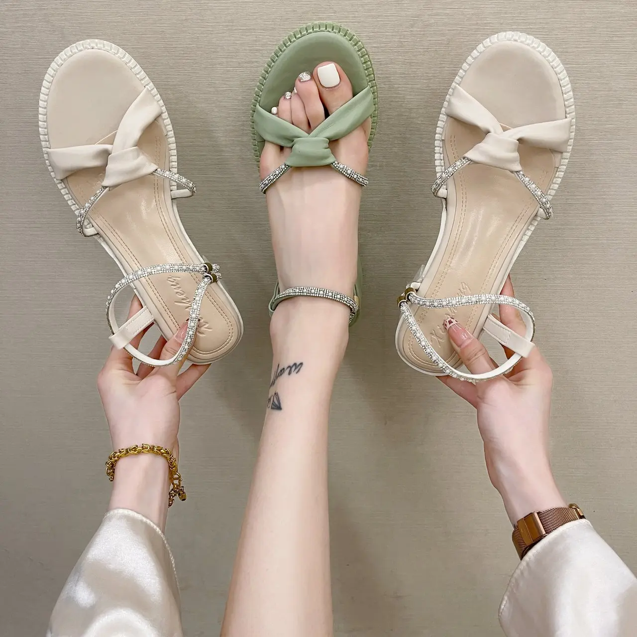 

2021 Sandals Comfort Shoes for Women Summer Heels All-Match Med Suit Female Beige New Gladiator Girls Rhinestone Fashion Clear M