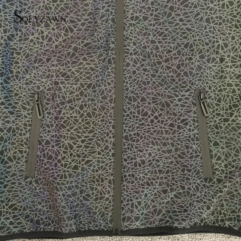 

Women Mens Streetwear 3D Stripe Colorful Rainbow Reflective Jacket Fashion Hooded Windbreaker Club Loose Bomber Jacket Plus Size