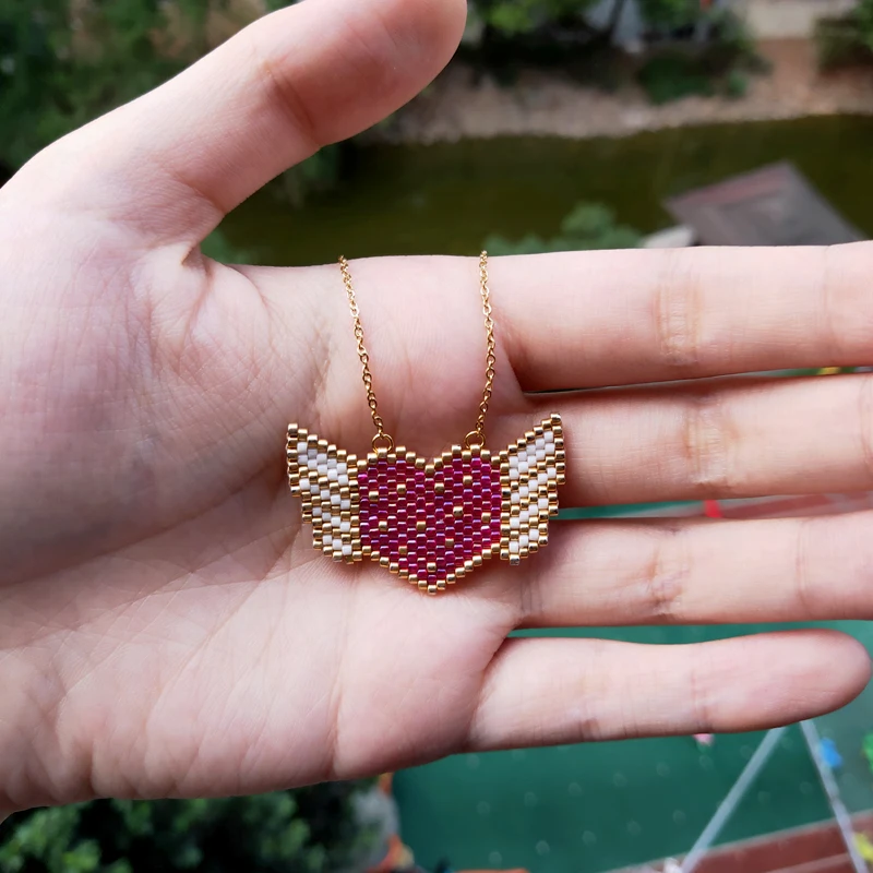 

FAIRYWOO Pink Heart Necklace Halloween Jewelry Angel Necklace Bubblegum Necklaces Beaded Necklaces For Women Gold Chain Collares