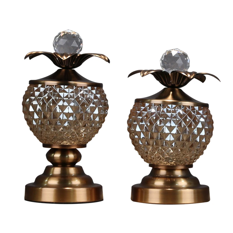 

European Crystal Glass Living Room Decoration Sugar Bowl Living Room Coffee Table Candy Box with Lid Dried Fruit Tray Decoration