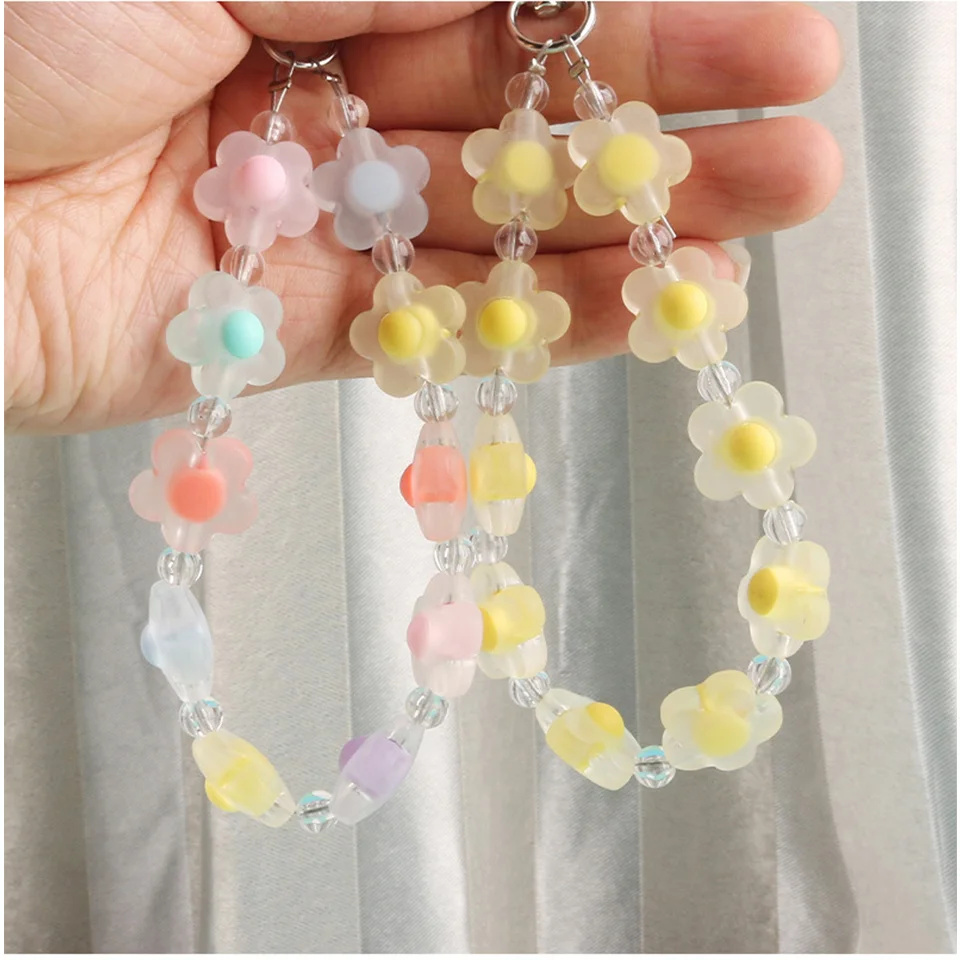 

Cute Candy Color Flower Beads Lanyards KeyChains for Women Keyring Car Keychain Bag Backpack Decor Case Pendent Graduate Gifts