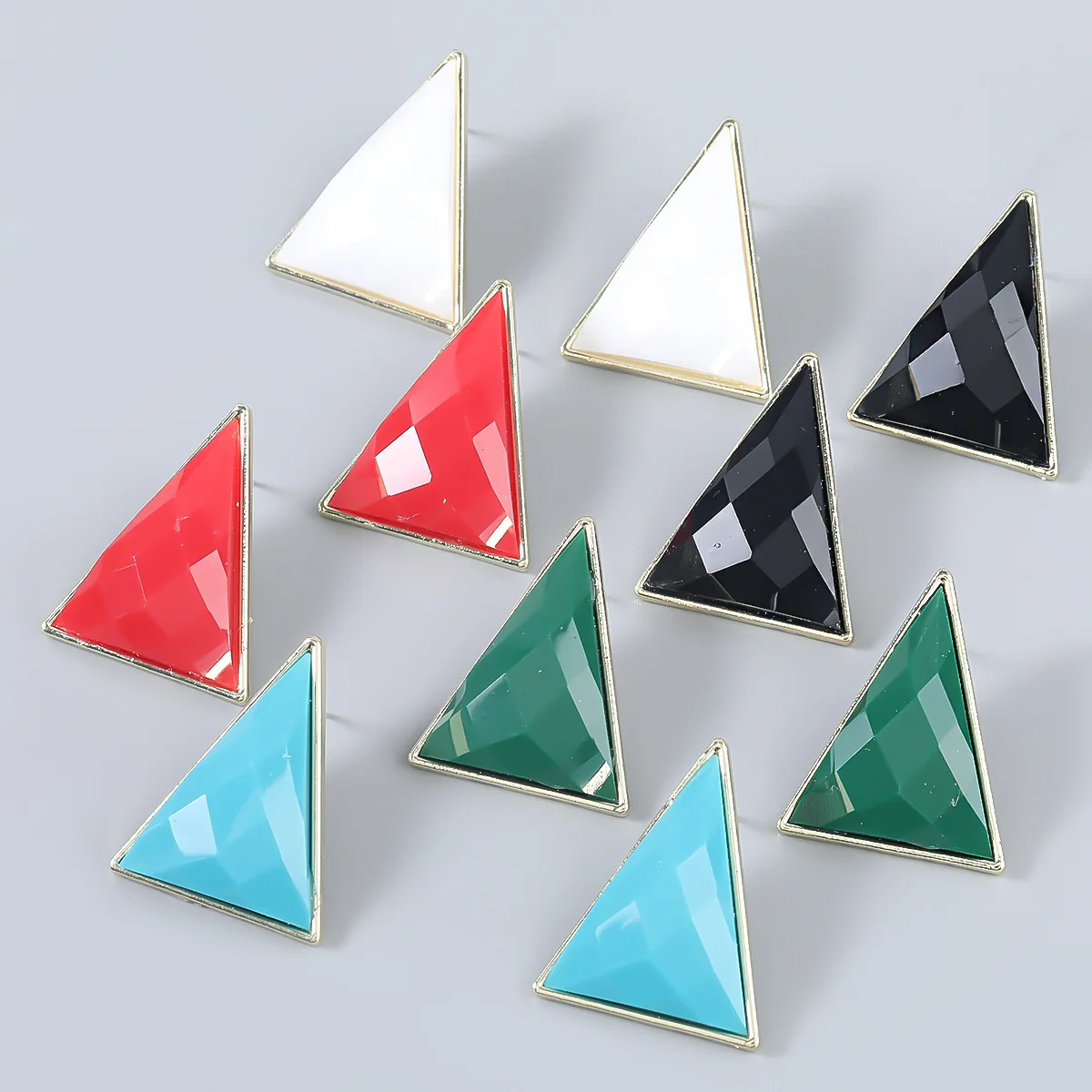 

Fashion Metal Resin Triangle Earrings Female Popular Simple Stud Earrings Party Accessories