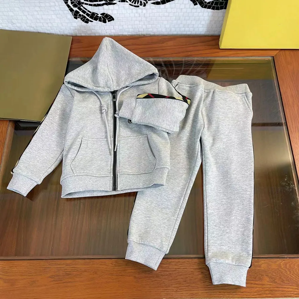 

Высококачественный индивидуальный Новинка 2021 на раннюю осень Детский Повседневный Спортивный костюм с капюшоном в западном стиле